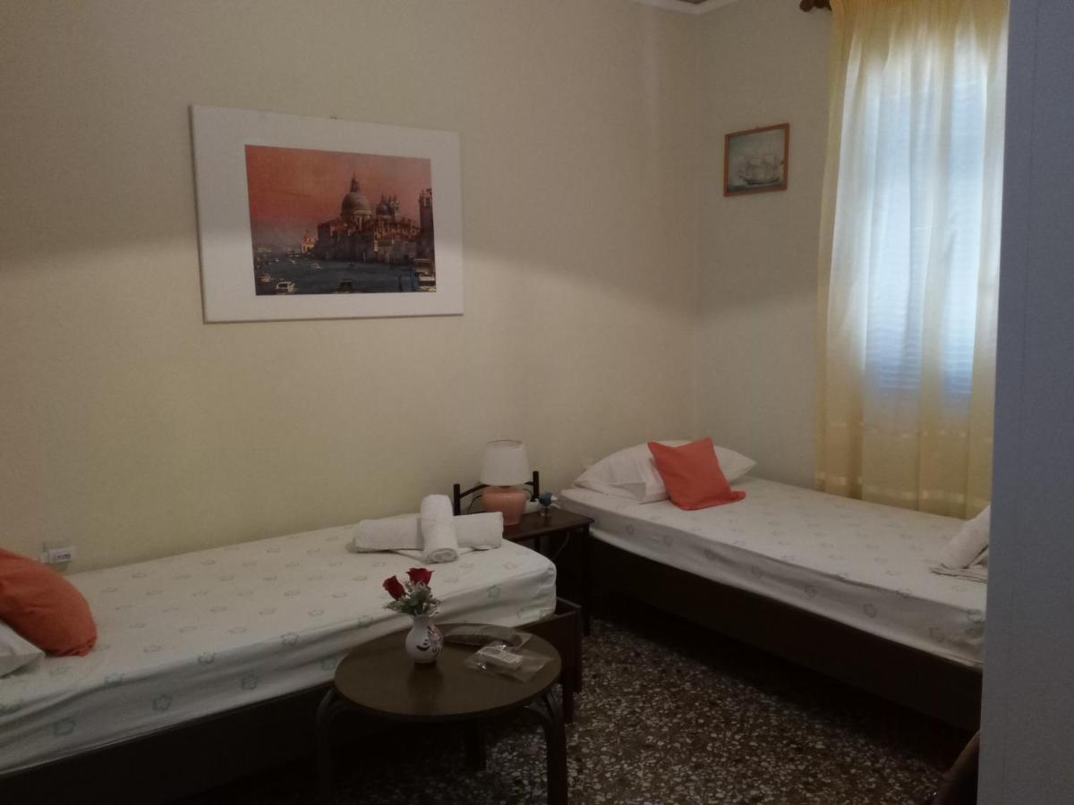 Agnes Rooms Kini Exterior photo